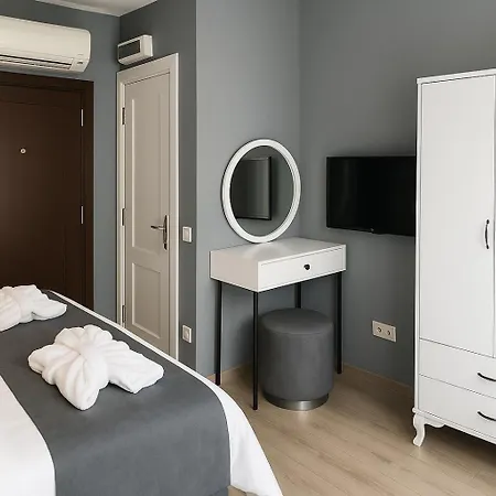 Greenpoint Hotel-2